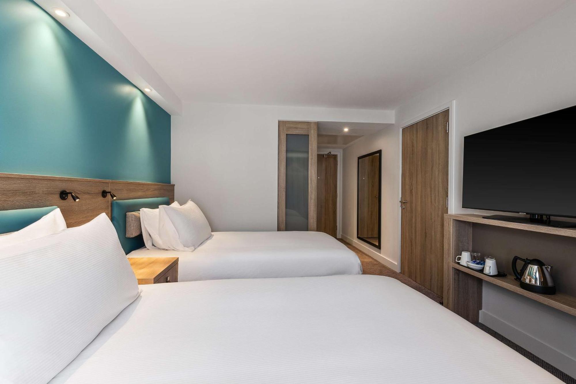 Hampton By Hilton Torquay Hotel Екстериор снимка
