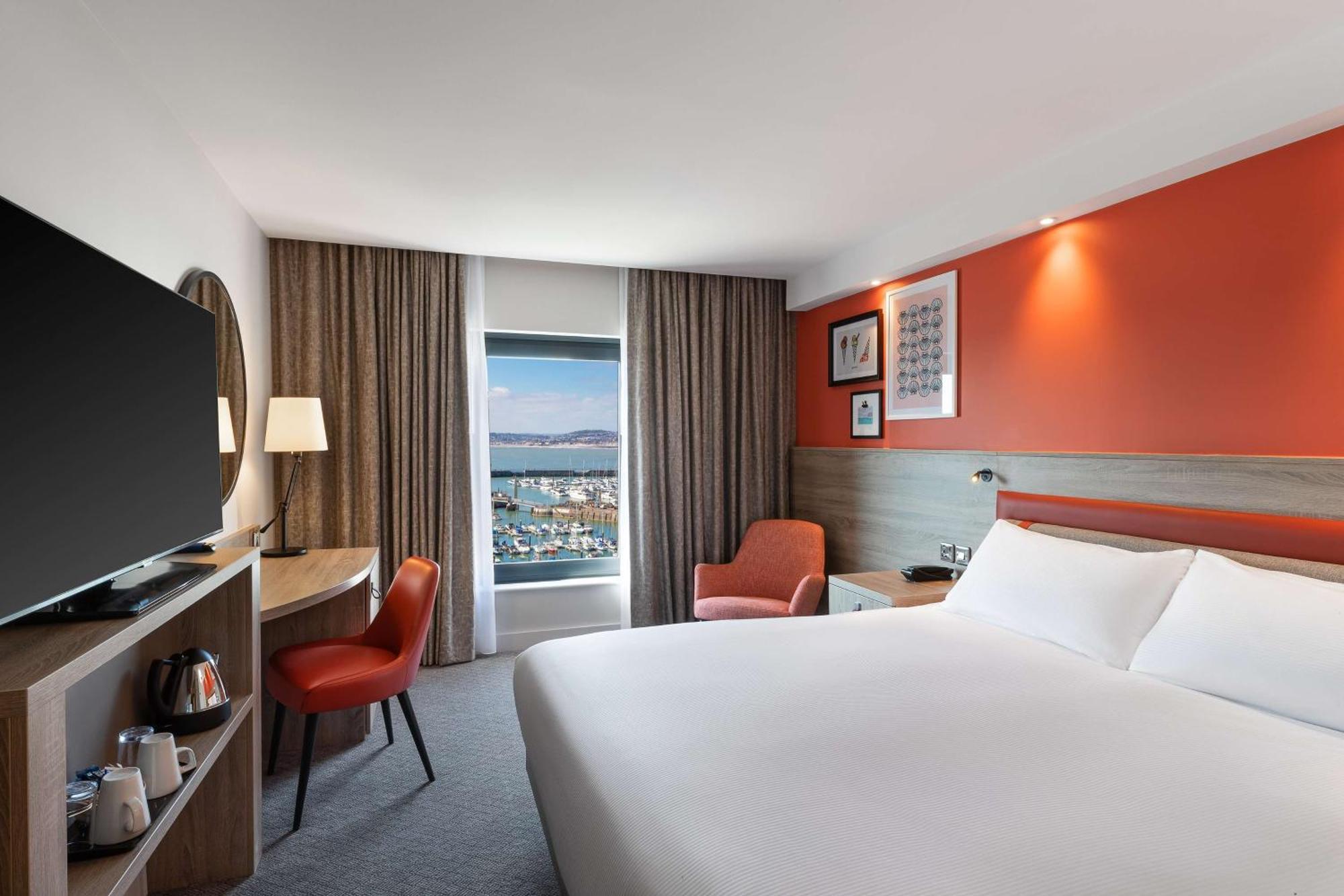 Hampton By Hilton Torquay Hotel Екстериор снимка