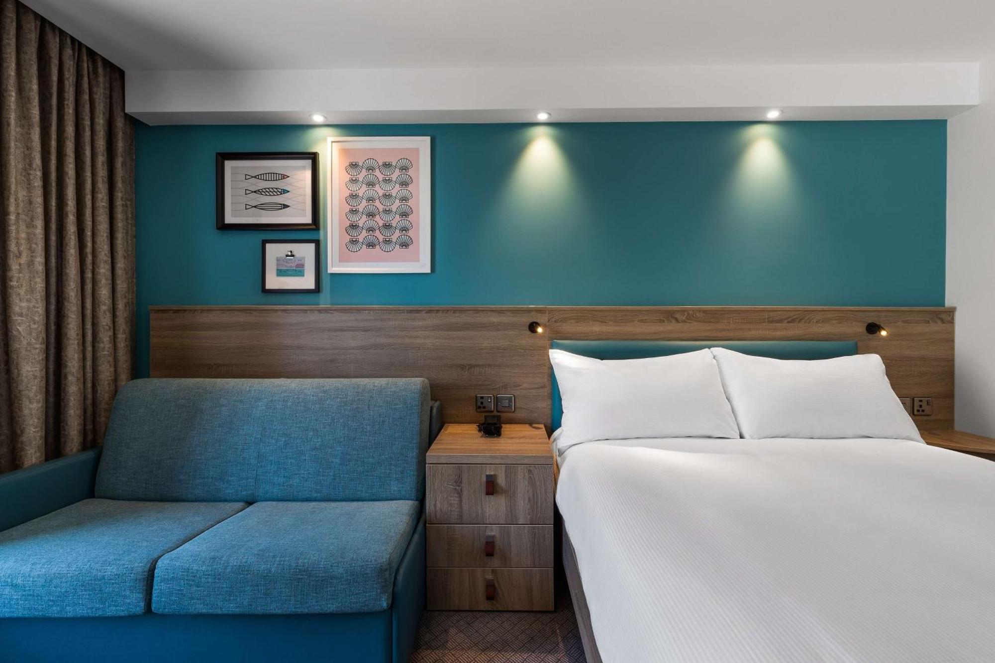 Hampton By Hilton Torquay Hotel Екстериор снимка