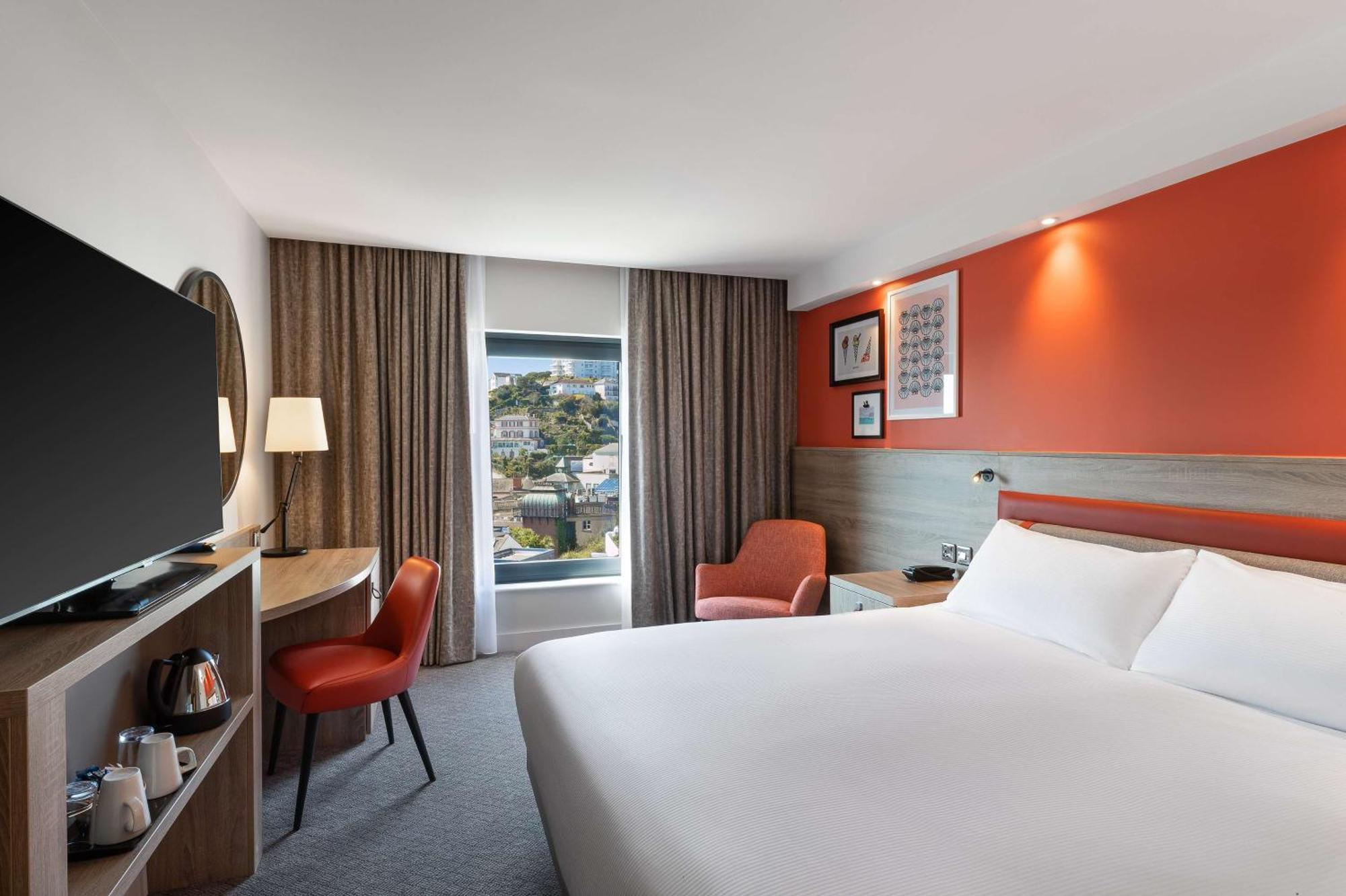 Hampton By Hilton Torquay Hotel Екстериор снимка