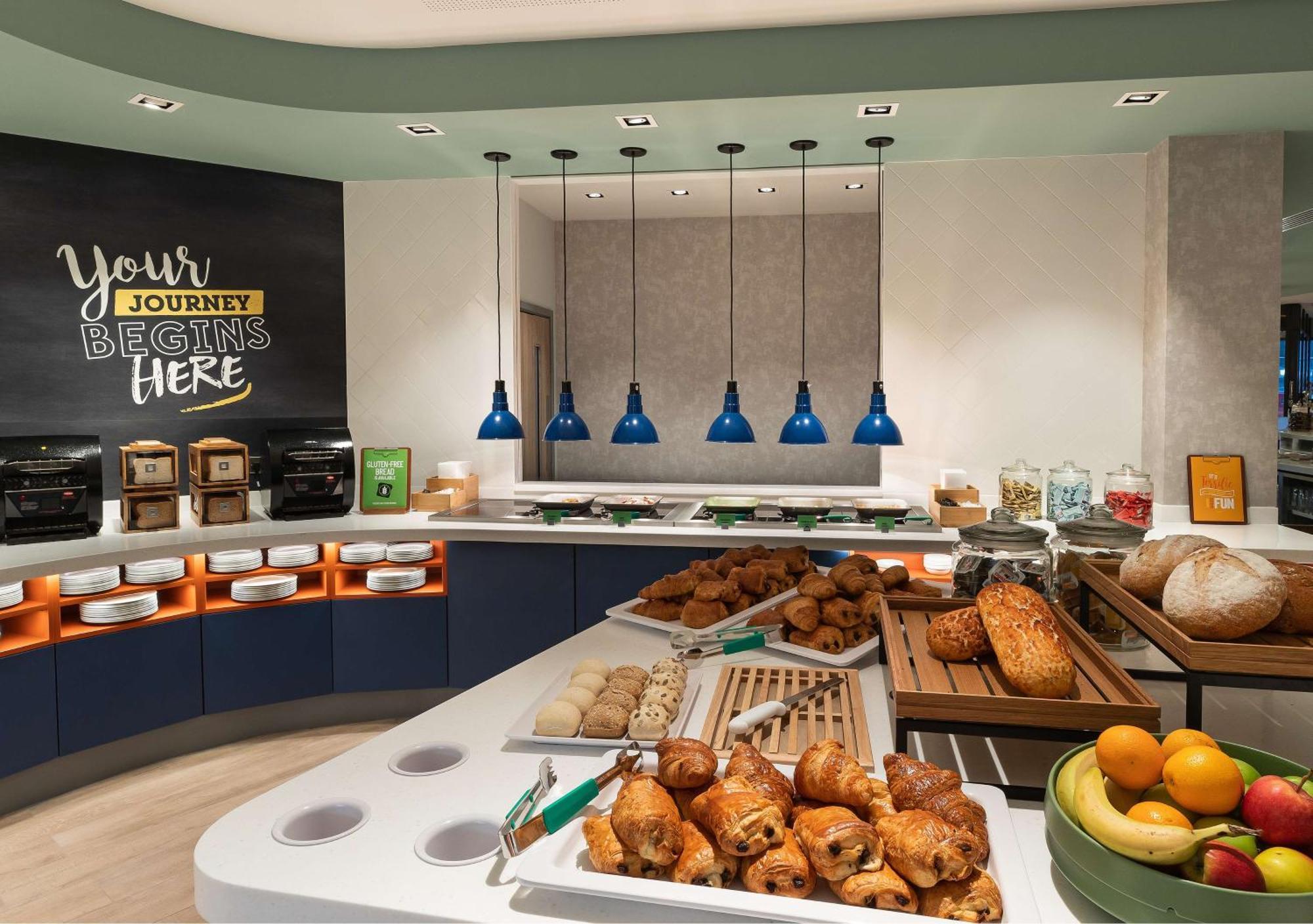 Hampton By Hilton Torquay Hotel Екстериор снимка