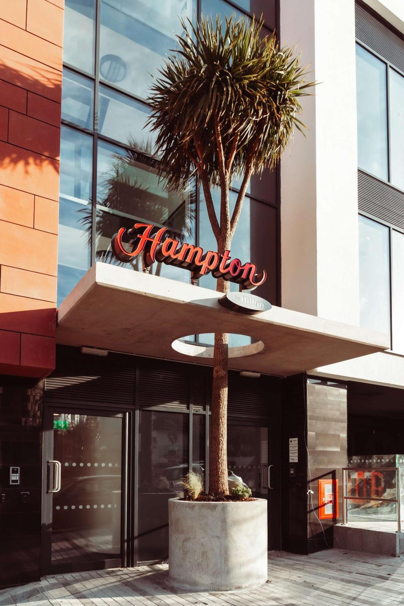 Hampton By Hilton Torquay Hotel Екстериор снимка