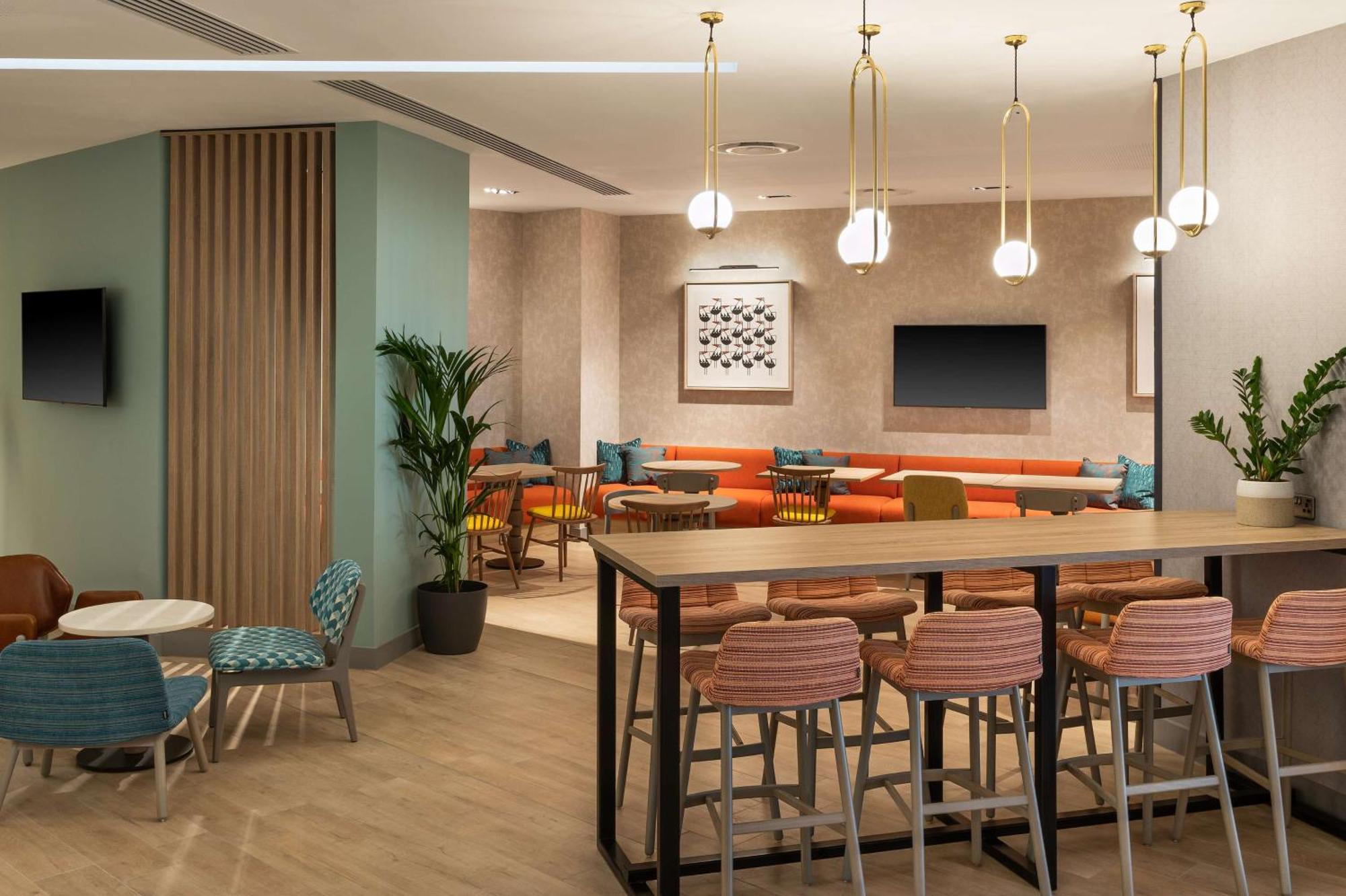 Hampton By Hilton Torquay Hotel Екстериор снимка